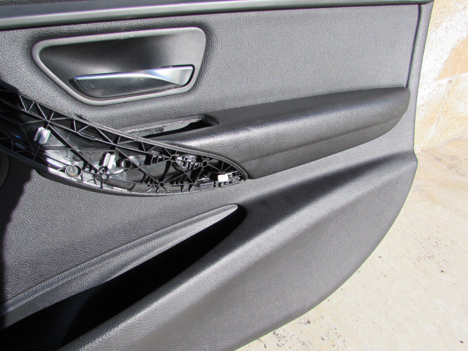 BMW Door Panel Front Right 51417279208 F30 320i 328i 330i 335i 340i Hybrid 3 Sedan Hermes Auto Parts